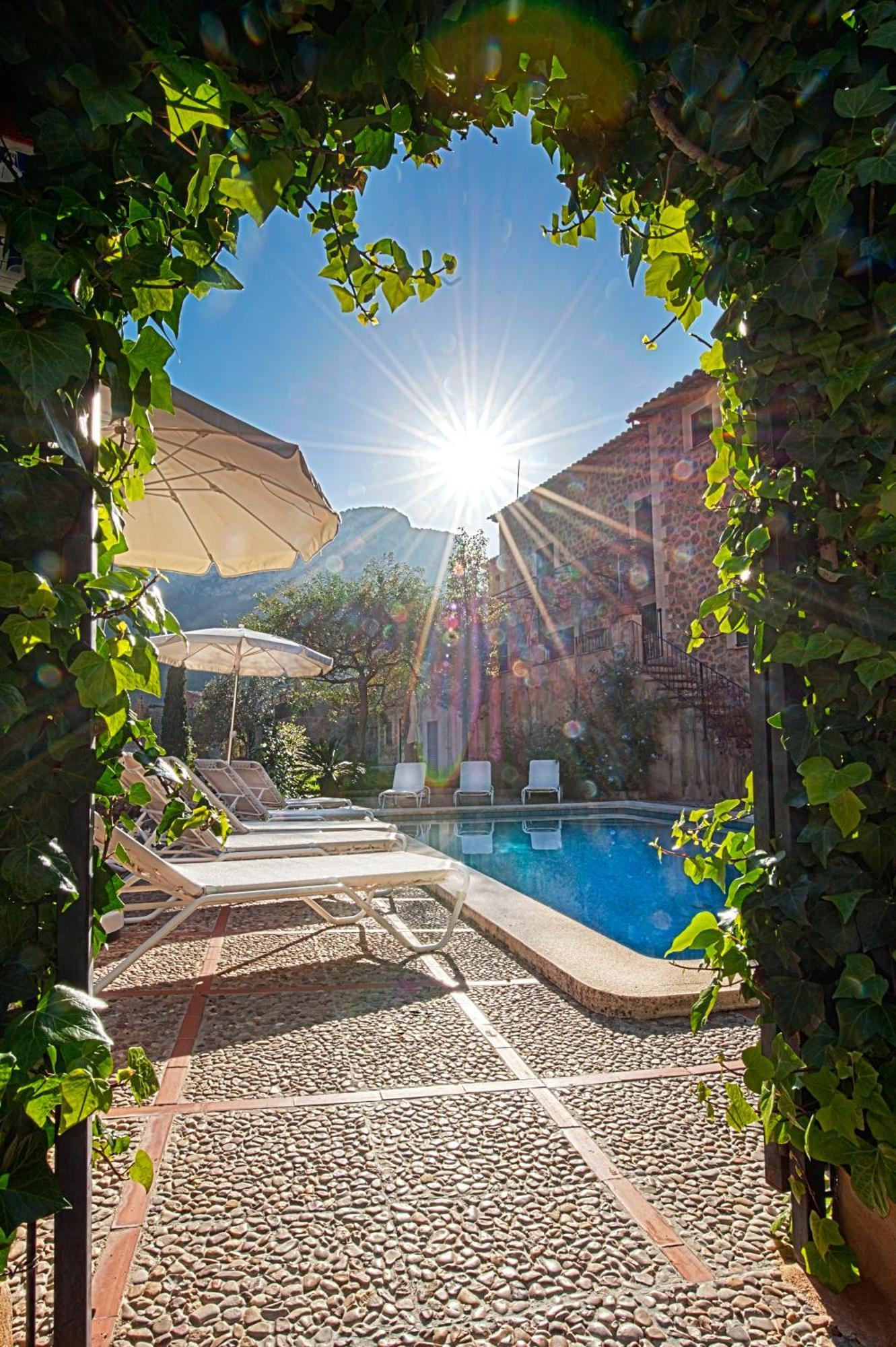 Hotel Y Apartamentos Des Puig Deia Ngoại thất bức ảnh